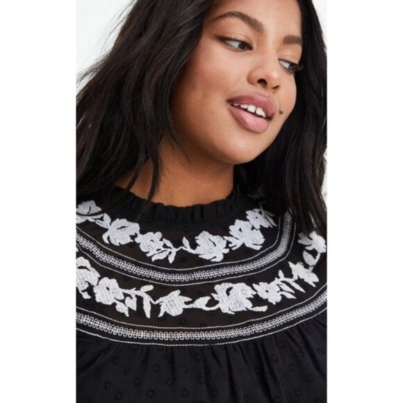 Torrid Clip Dot Embroidered Tank Top - Picture 10 of 12